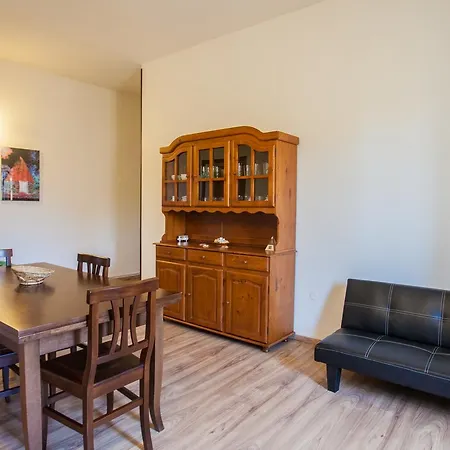 Apartment Acquedotto 44 *